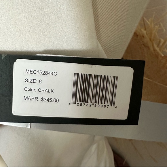 NEW with Tags. Halston Heritage White Dress. Size 6 - Picture 11 of 14